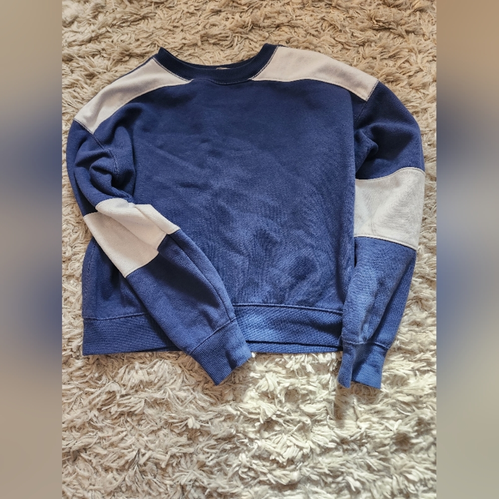 Universal Threads Crop Sweater - Picture 3 of 4